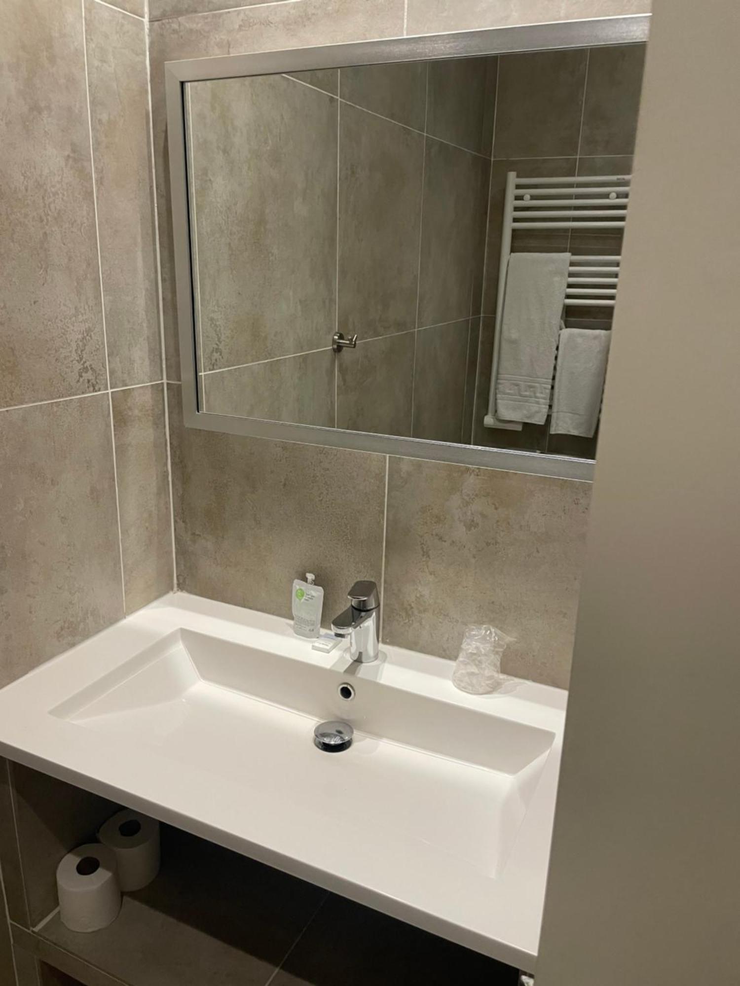 Hotel Azur Lyon Dış mekan fotoğraf