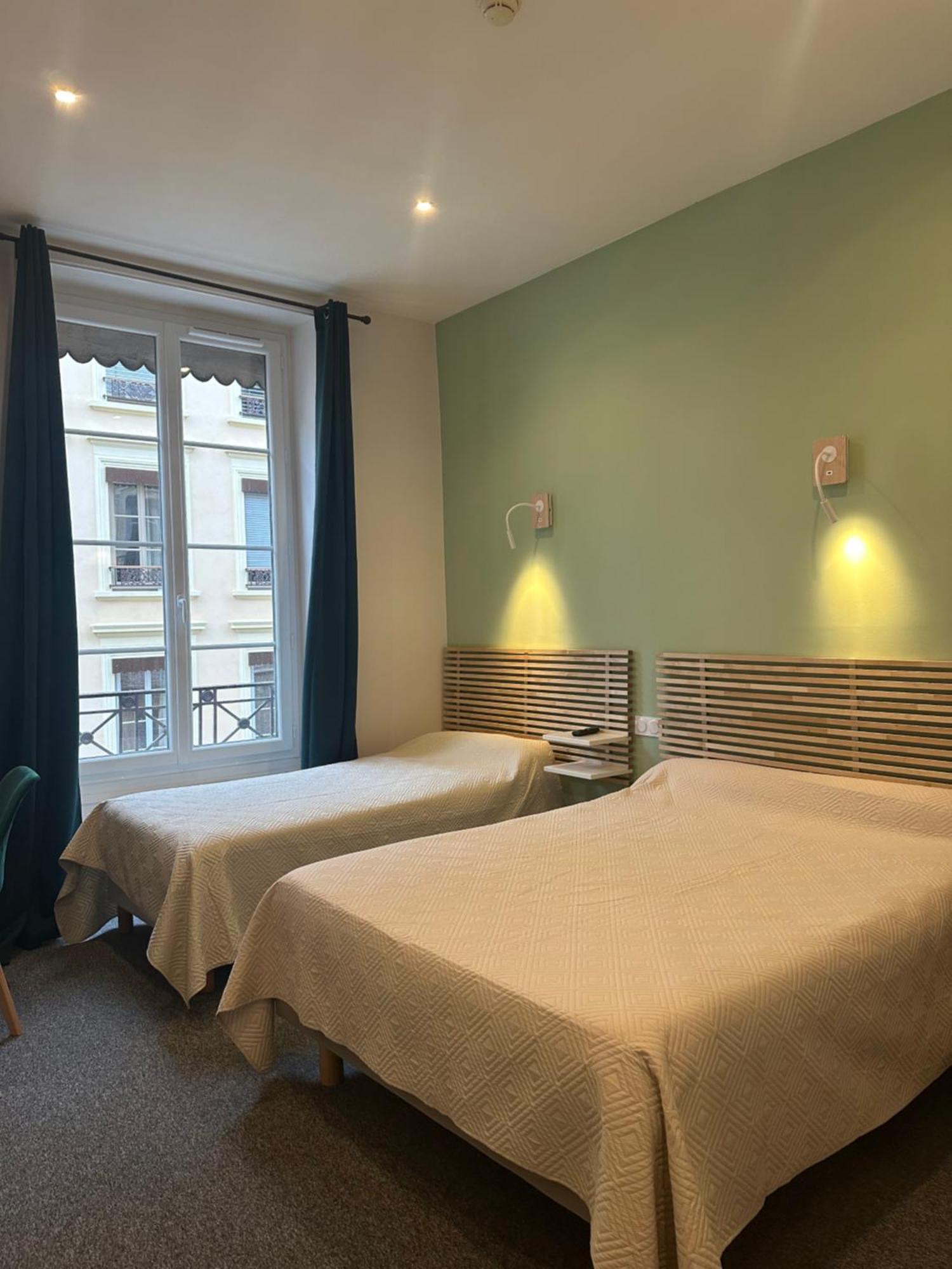 Hotel Azur Lyon Dış mekan fotoğraf