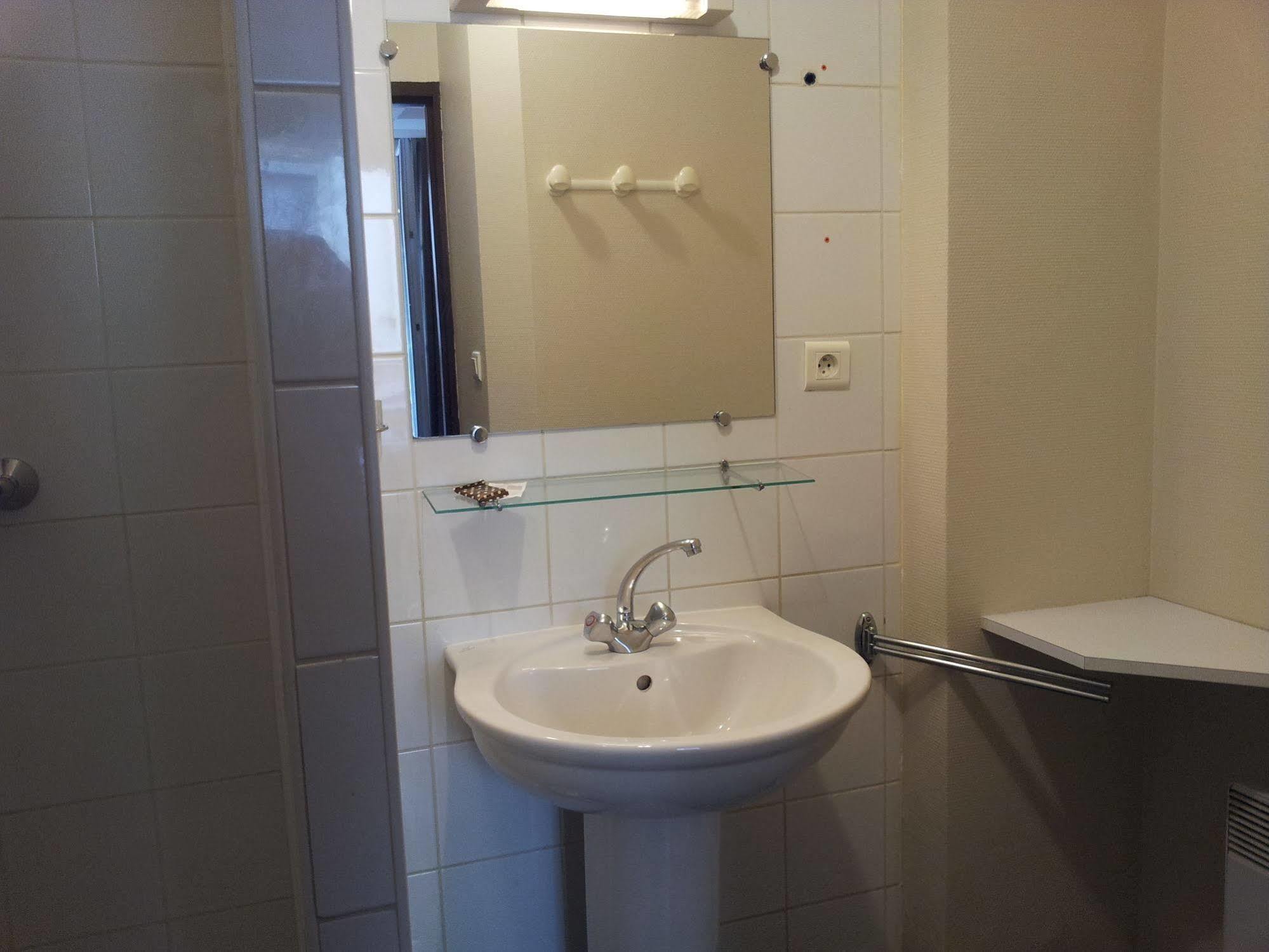 Hotel Azur Lyon Dış mekan fotoğraf