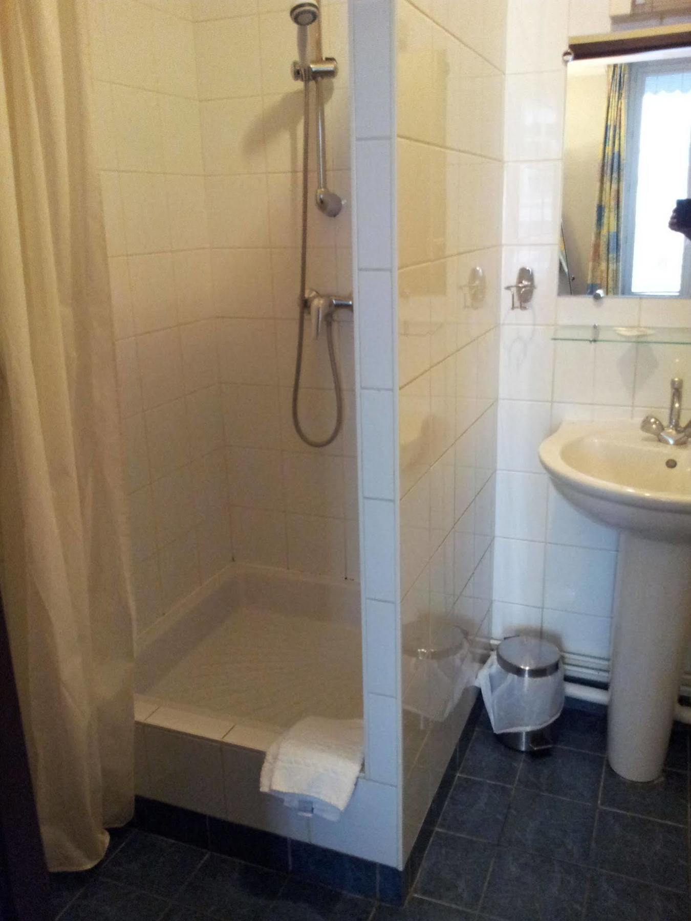 Hotel Azur Lyon Dış mekan fotoğraf